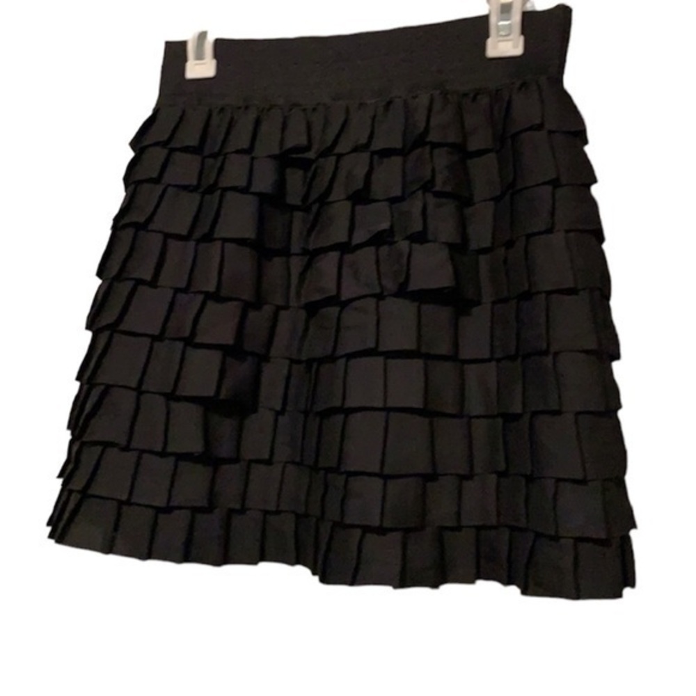 BB DAKOTA TIERED RUFFLE PLEATED BLACK LINED TWEE SOFTGIRL SKIRT L